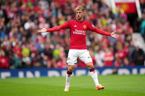 VIDEO: Mason Mount giật mình như Lukaku trước khung thành trống